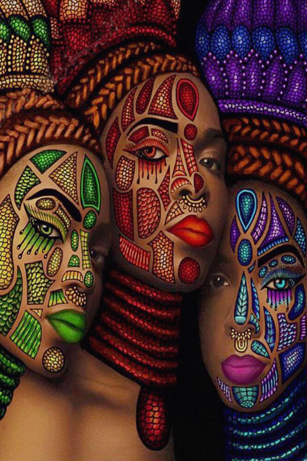 Diamond Painting Three Dark-skinned Girls Full Of Diamonds In The Living Room