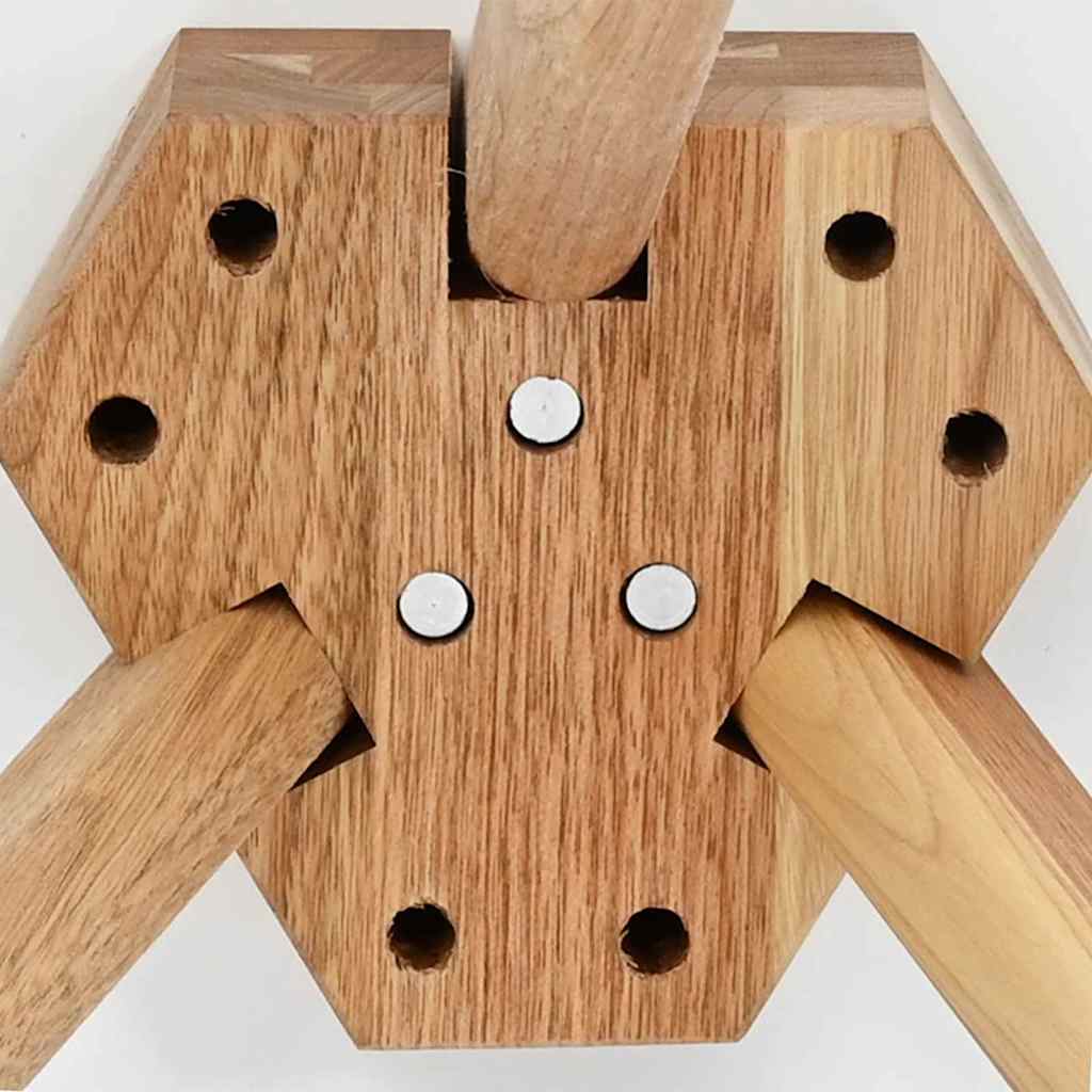 Tavolino da caffè marrone 50 x 50 x 46 cm in legno massello di noce